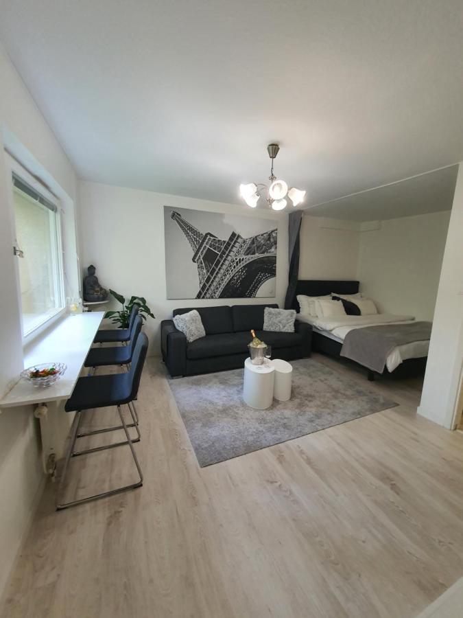 Close To The Metro And The Beach!!! With A View Of The Scandinavian Forest *